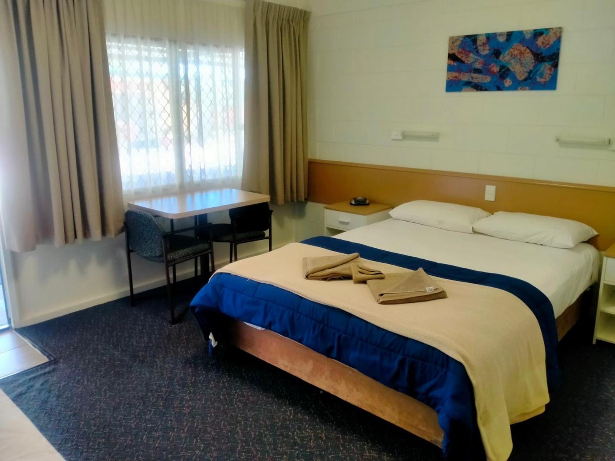 Oakey Motel 3*