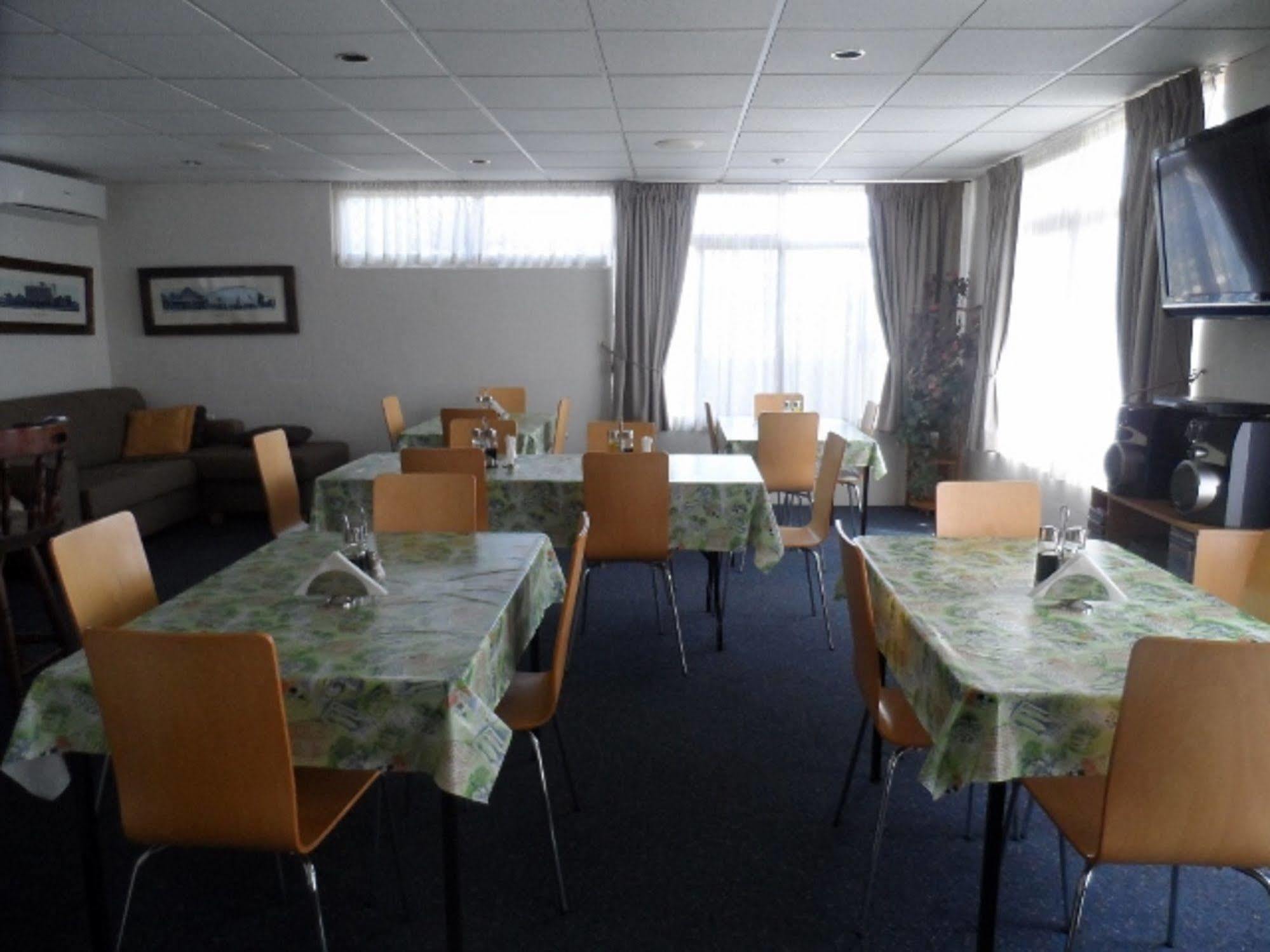 Oakey Motel 3*